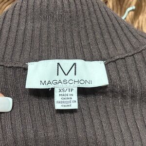 Magaschoni Ribbed Mock Neck Sweater - Charcoal Brown